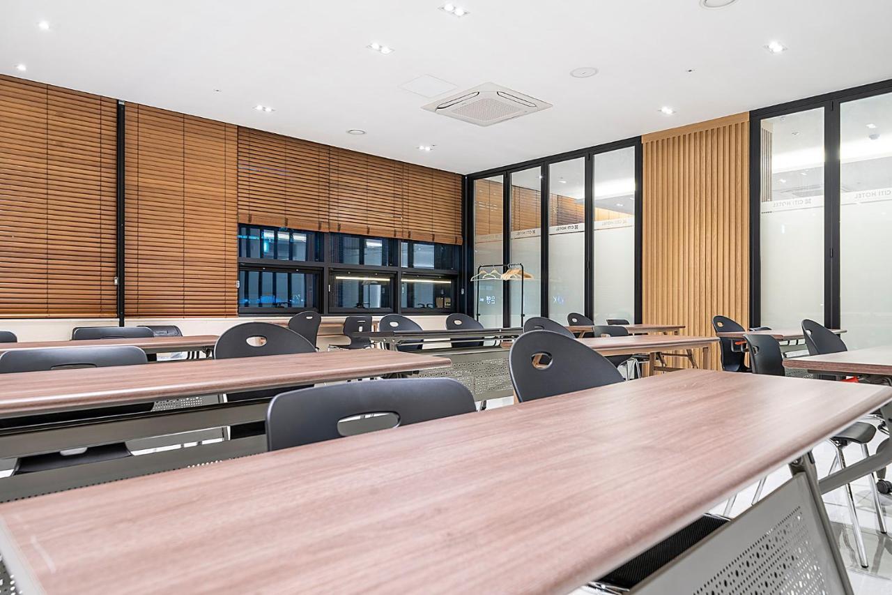 Wonju City Hotel Hyeoksin Buitenkant foto