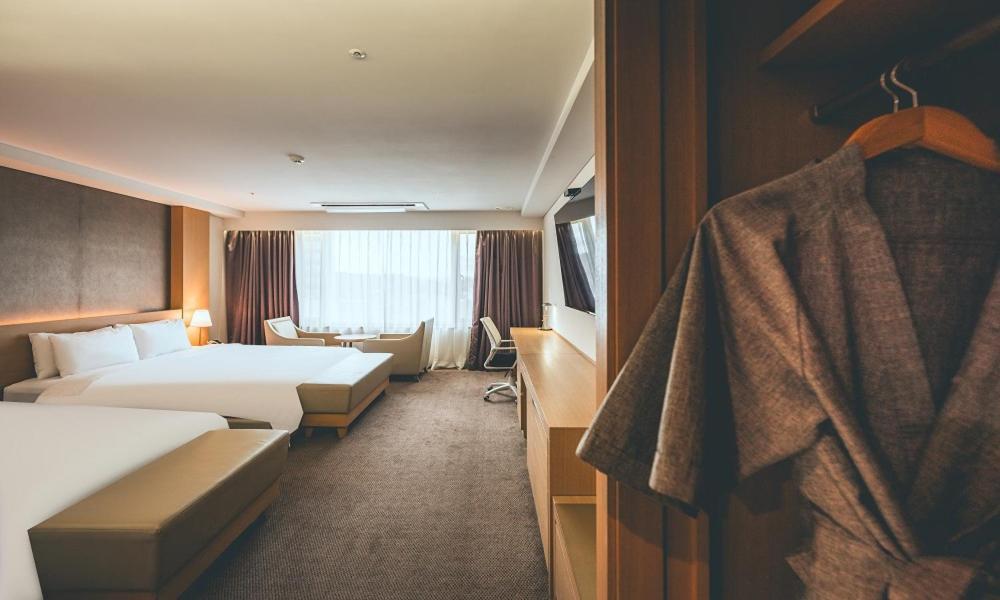 Wonju City Hotel Hyeoksin Buitenkant foto