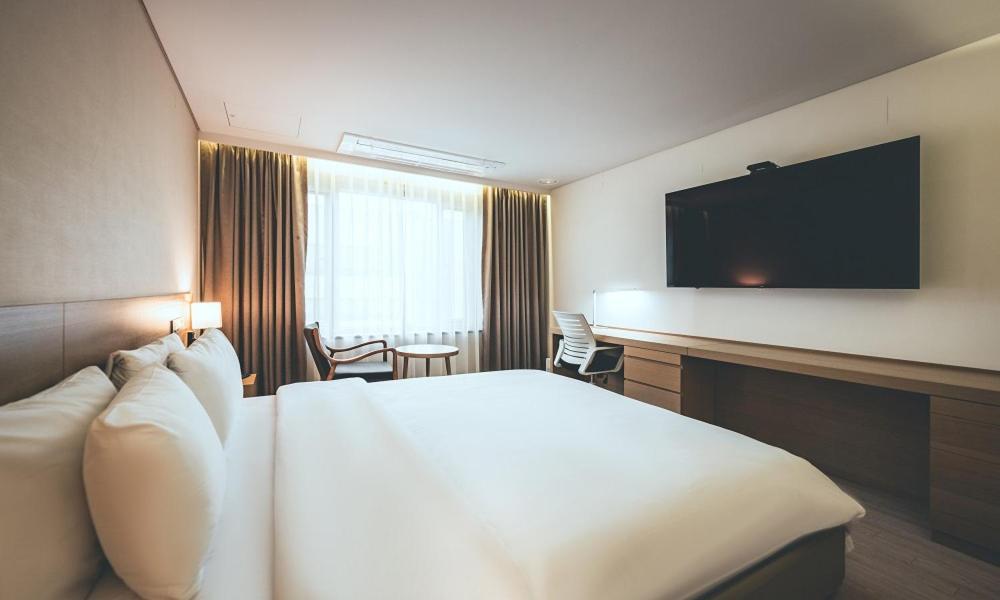 Wonju City Hotel Hyeoksin Buitenkant foto