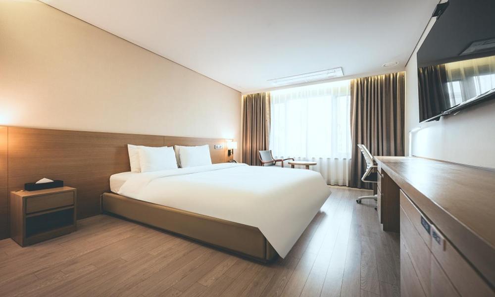 Wonju City Hotel Hyeoksin Buitenkant foto