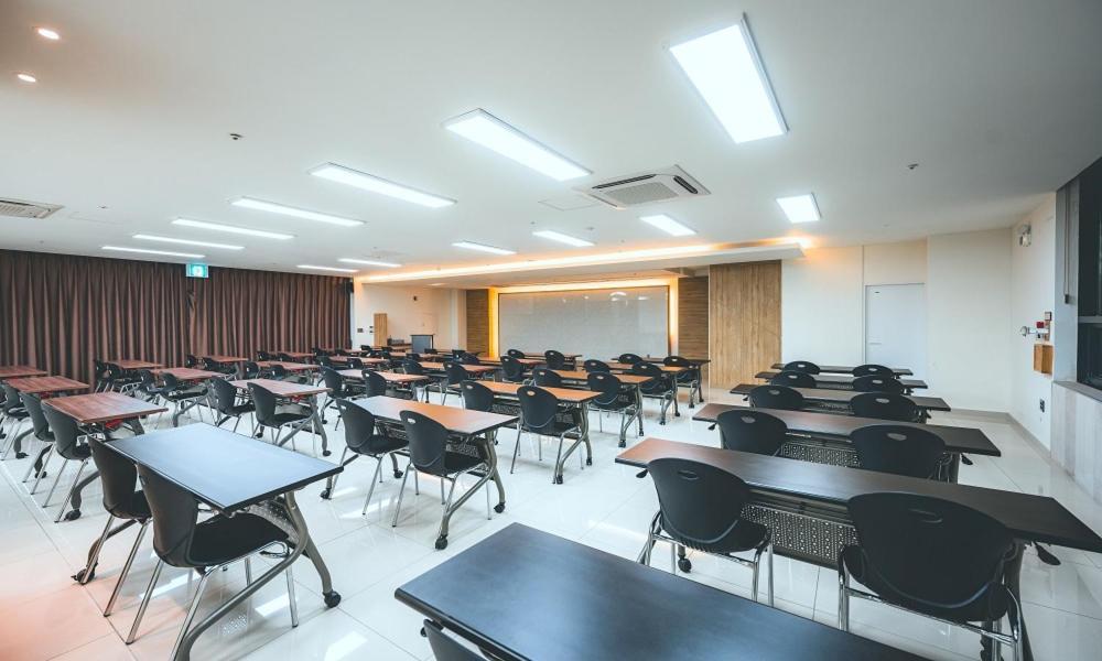 Wonju City Hotel Hyeoksin Buitenkant foto